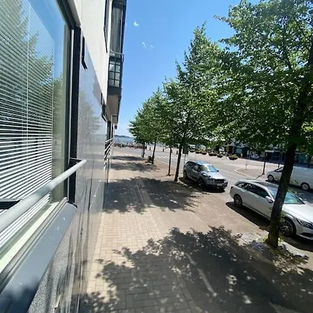 Apartament Meren Laeheisyydessae Iso Yksioe Helsinki