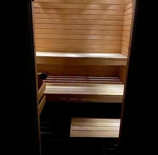 Meren Laeheisyydessae Iso Yksioe * Helsinki