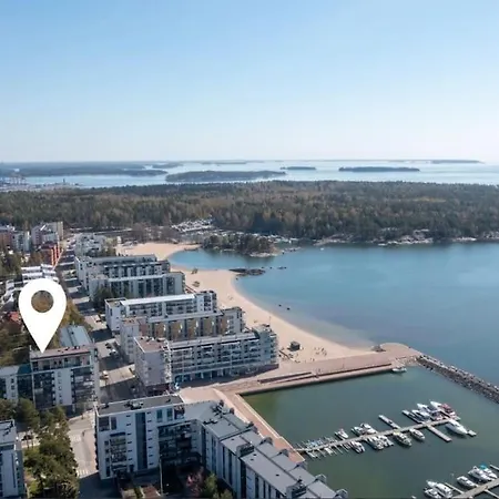 Meren Laeheisyydessae Iso Yksioe