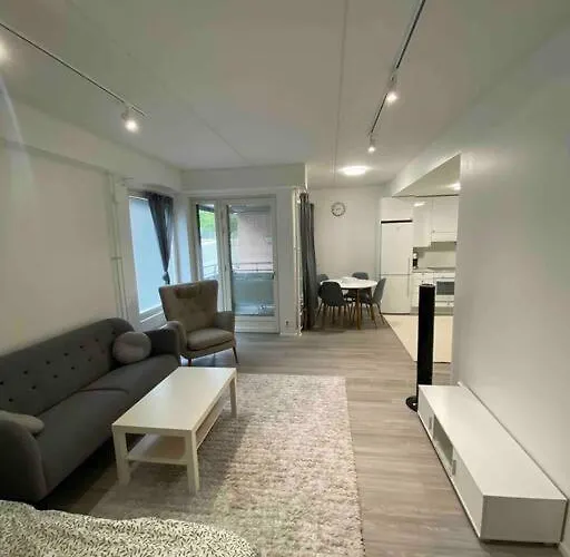 Meren Laeheisyydessae Iso Yksioe Apartamento Helsínquia